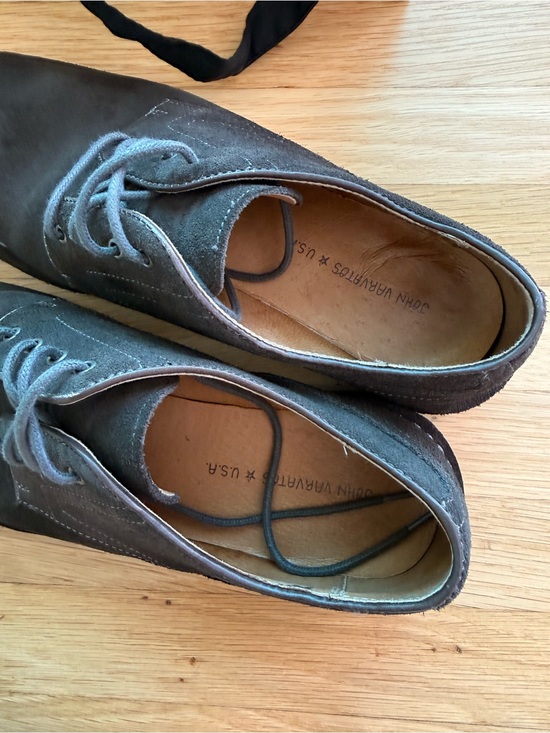 John Varvatos Men\'s Suede Sid Eva Derby shoes in Charcoal Gray main image 4